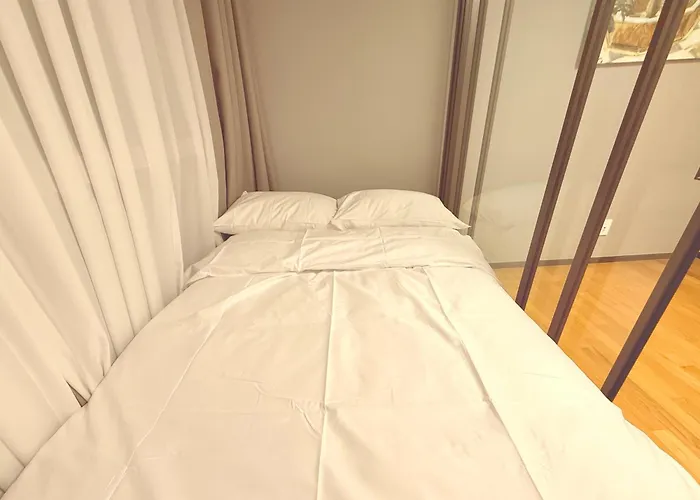 Gangnam 서초 18 2룸 패밀리 스위트 퀸 1, 싱글 2 Km 하우스 Appartamento *